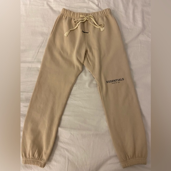 COPY - Essentials sweats - Picture 1 of 5